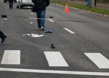 Un pensionar a rănit o adolescentă de 14 ani pe o trecere de pietoni din județul Neamț