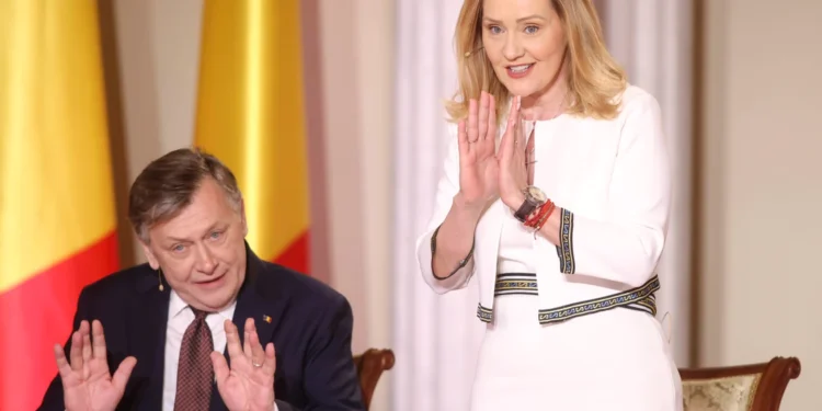 Dezbatere prezidențială 2025. Cele mai importante momente ale serii. Lasconi: „Mă întristează că m-ați băgat în aceeași oală cu acești combinatori”