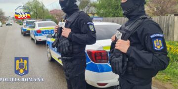 13 percheziţii făcute de poliția din Vaslui la persoane acuzate de înşelăciune