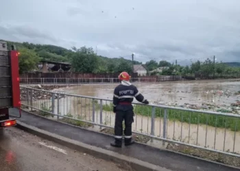 Potopul nu se mai termină! România, înnecată sub ploi!