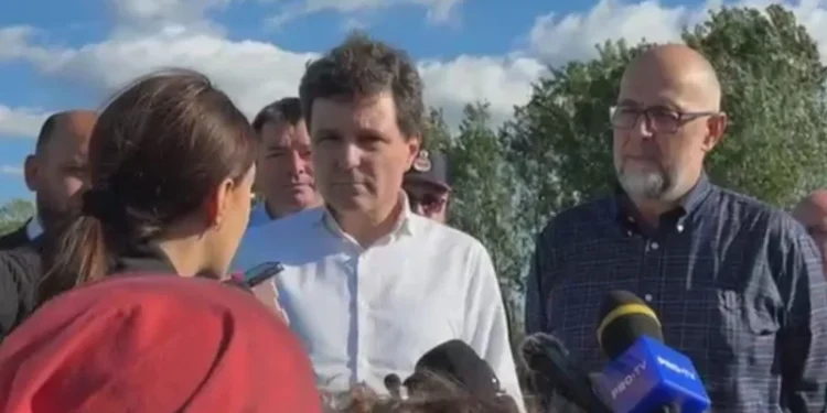 Ce a răspuns Nicușor Dan, întrebat de o jurnalistă de ce a venit „atât de târziu”, abia după 6 zile, în zonele afectate de inundații din Covasna, unde l-a votat peste 80% din populație