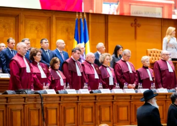 Cei trei judecători care și-au încheiat mandatul la CCR vor primi câte 35.000 de euro până la sfârșitul verii