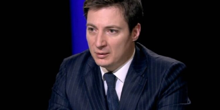 „Este normal să fii plătit ca să stai?” Andrei Caramitru îi critică dur pe cei care iau ajutoare sociale