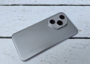 Honor lansează un model cu baterie de mare capacitate